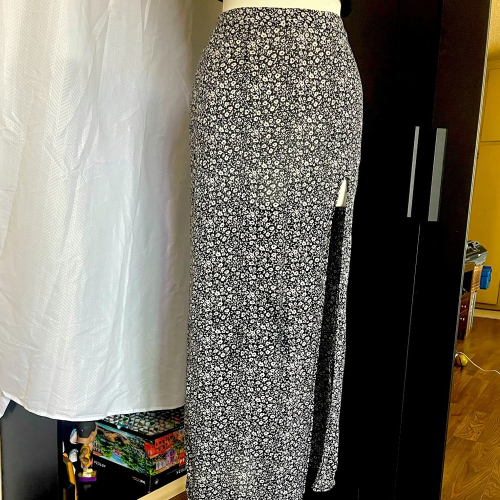 Maxi Front Slit Skirt- 4- Elastic Waist